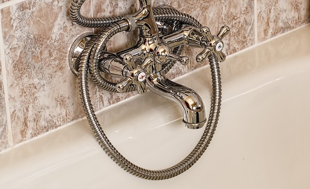 bathroom-640x480-22447444.jpeg