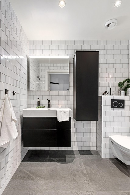 bathroom-640x480-29447818.jpeg