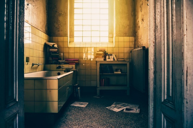 bathroom-640x480-31782163.jpeg
