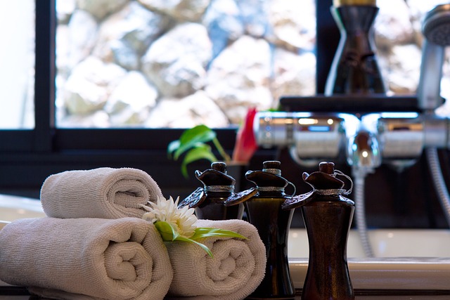 Sustainable Bathroom Makeover: Eco-Friendly Materials & Water Saving Solutions