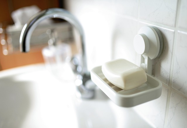 bathroom-640x480-38715056.jpeg