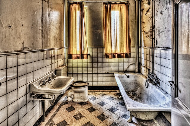 bathroom-640x480-49669222.jpeg