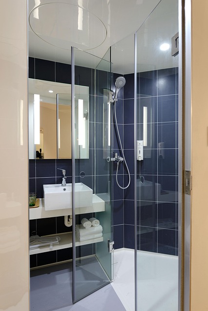 bathroom-640x480-56185772.jpeg