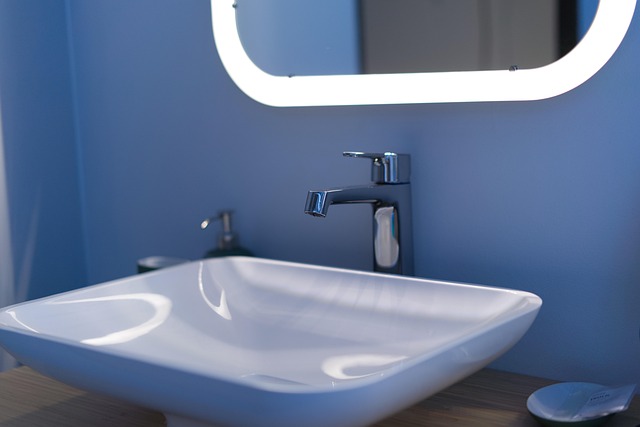 bathroom-640x480-57302590.jpeg