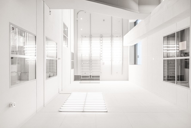 bathroom-640x480-69380422.jpeg