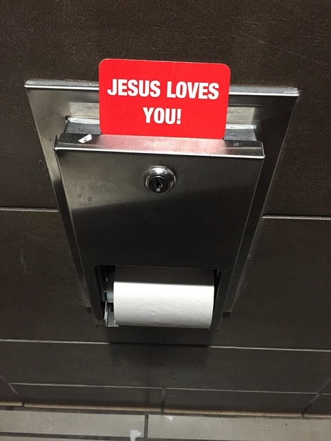 bathroom-640x480-79776299.jpeg