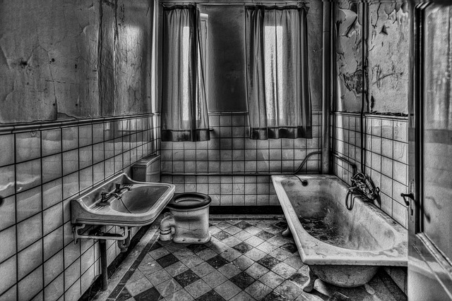 bathroom-640x480-99863454.jpeg