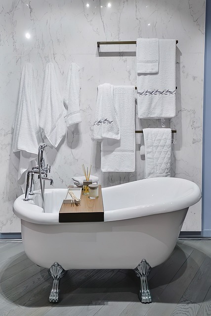 bathroom-bathroom-faucet-bathroom-shower-640x480-2184901.jpeg