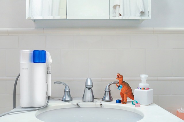 bathroom-bathroom-faucet-bathroom-shower-640x480-70074173.jpeg