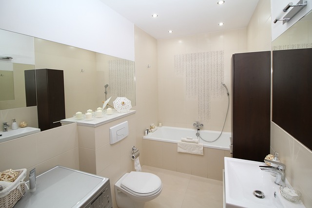 bathroom-bathroom-faucet-bathroom-shower-640x480-89951627.jpeg