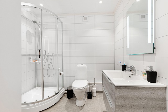 bathroom-lighting-bathroom-bathroom-ligh-640x480-47649777.jpeg