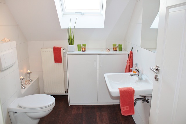 bathroom-lighting-bathroom-bathroom-ligh-640x480-65184669.jpeg