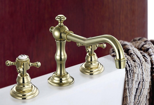 bathroom-tiles-bathroom-floor-tiles-640x480-97990536.jpeg