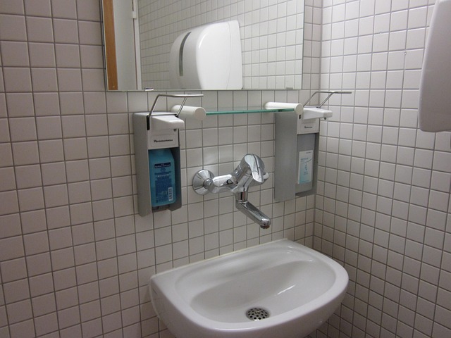 bathroom-vanity-bathroom-sink-bathroom-640x480-2733672.jpeg