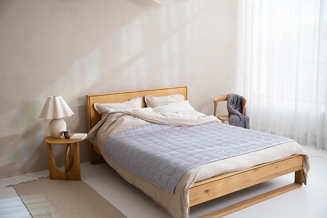 bed-frame-640x480-33518103.jpeg