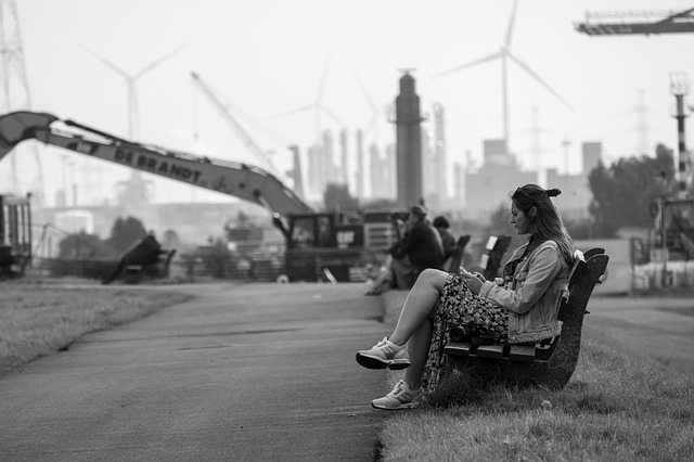 Enduring Metal Garden Benches: Transforming Public Spaces with Heavy-Duty Seating
