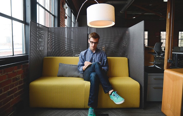 businessman-business-640x480-35253439.jpeg