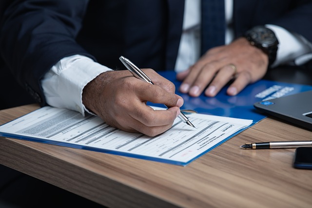 businessman, business meeting, company, lawyer, courtroom