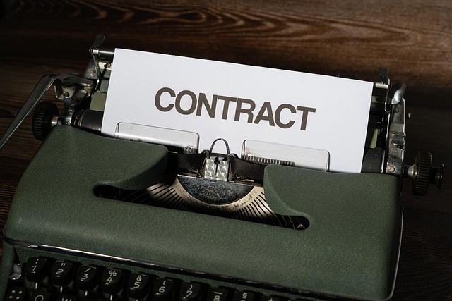 contract-business-business-meeting-busin-640x480-93117056.jpeg
