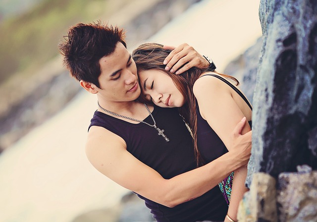 couple-640x480-5690486.jpeg