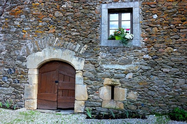 door-640x480-22911484.jpeg