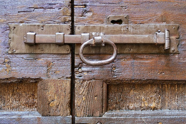 door-640x480-39508383.jpeg