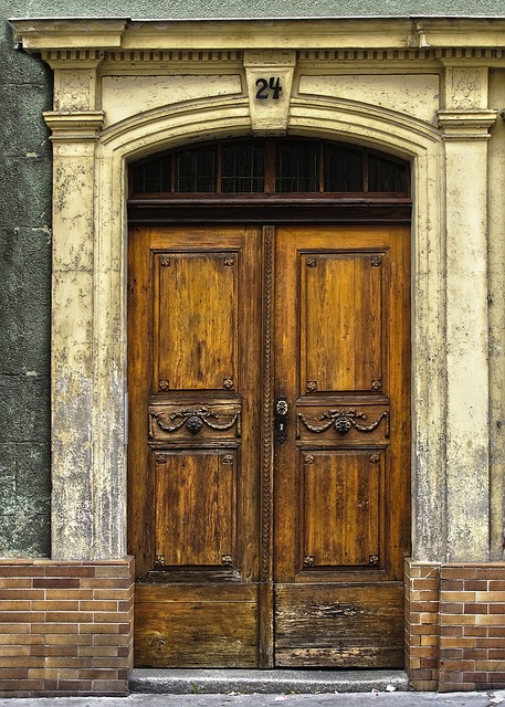 door-640x480-50475634.jpeg