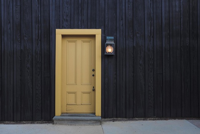 door-640x480-52103627.jpeg
