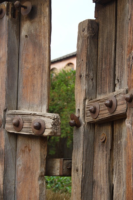 door-640x480-55742621.jpeg