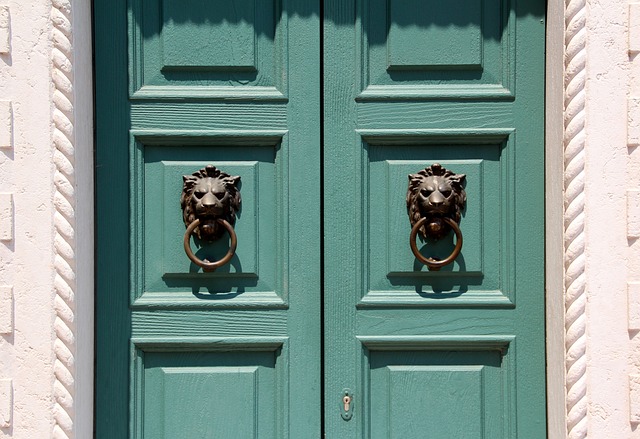 door-640x480-97225573.jpeg
