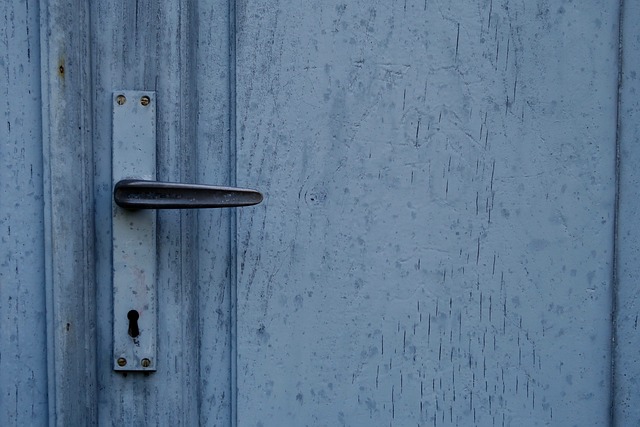 door-door-lock-door-access-640x480-96790811.jpeg