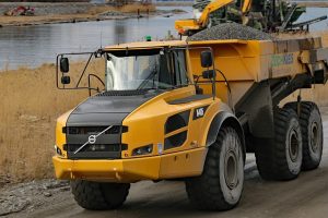 dump-truck-640x480-50854877.jpeg