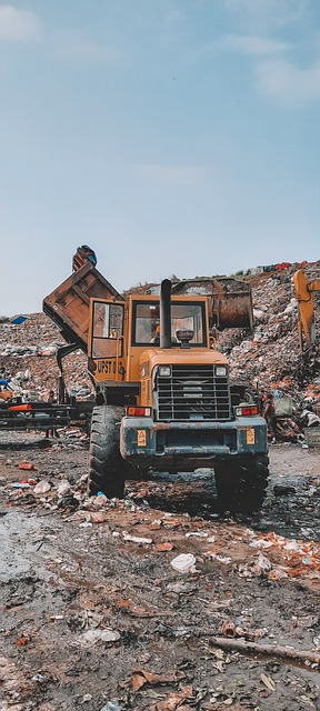 dump-truck-640x480-75381568.jpeg
