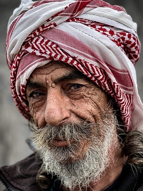 elder-people-senior-640x480-47235725.jpeg