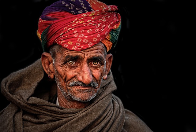 elder-people-senior-640x480-98130131.jpeg