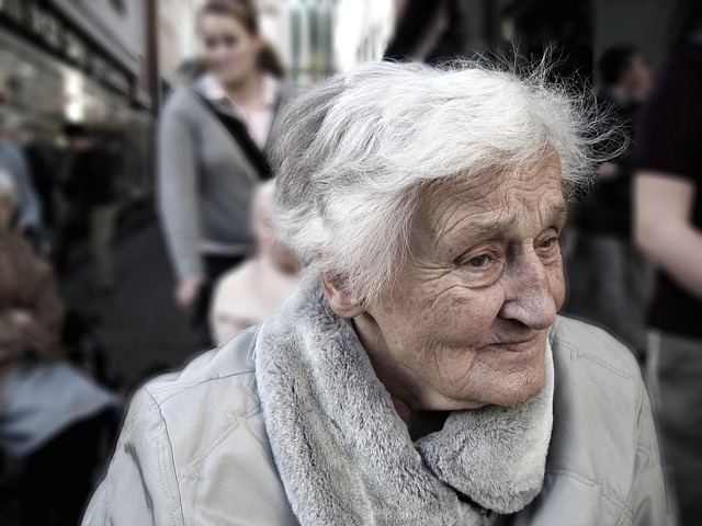 elder-people-senior-asset-insurance-640x480-52845099.jpeg