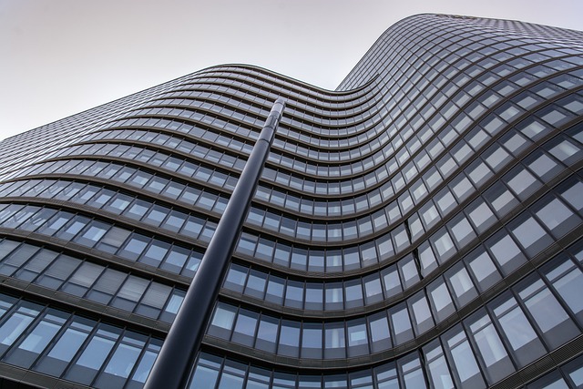 Revolutionize Facades: Custom Metal Paneling for Durability and Design
