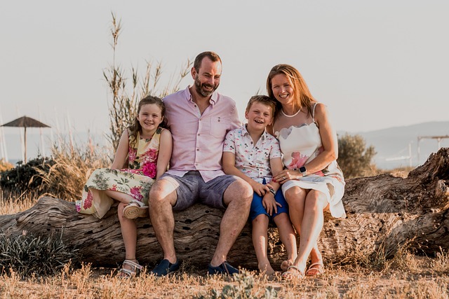 family-640x480-24784814.jpeg