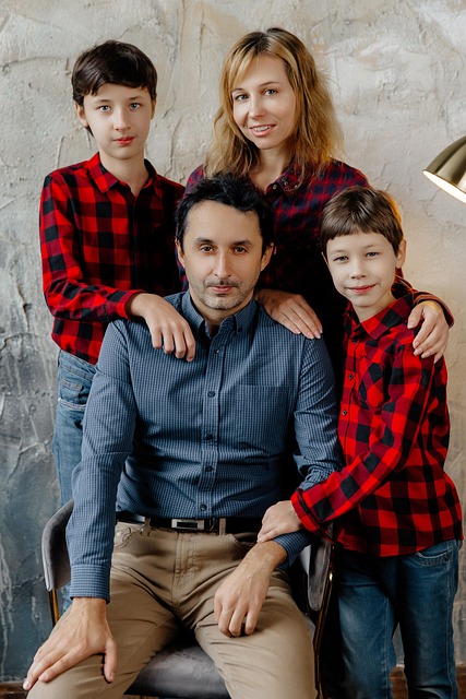 family-640x480-28974362.jpeg