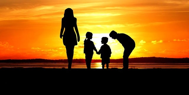 family-640x480-40602585.jpeg