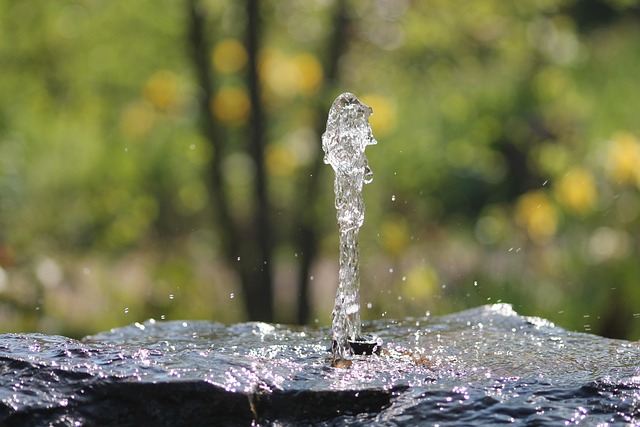 fountain-outdoor-fountain-640x480-13307316.jpeg