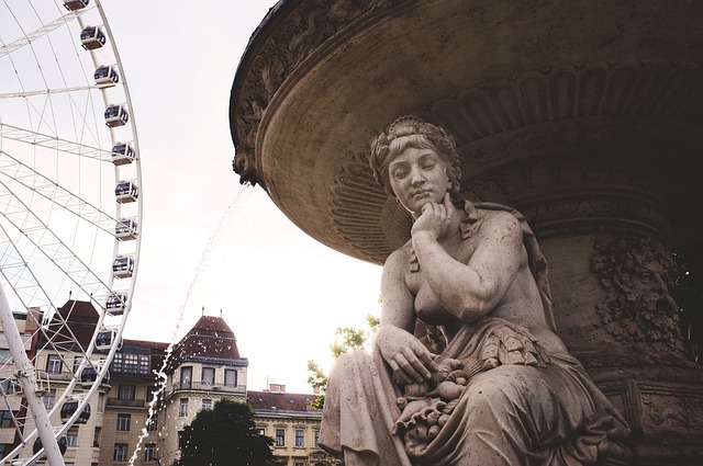 fountain-outdoor-fountain-640x480-61311089.jpeg