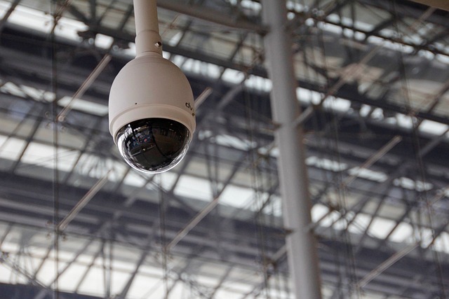 home-security-cctv-surveillance-house-640x480-79295499.jpeg