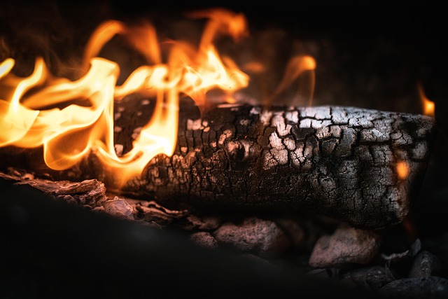Soothing Menstrual Pain with Heat: Natural Relief for Discomfort
