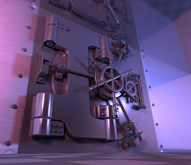 house-door-lock-home-security-home-lock-640x480-54468127.jpeg