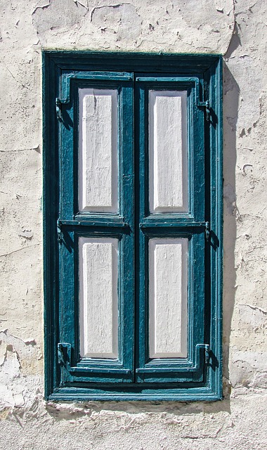 house-window-window-640x480-6212934.jpeg