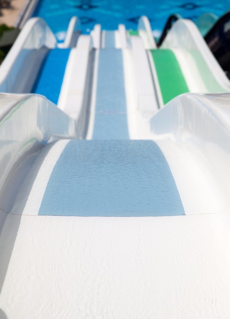 inflatable-water-slides-640x480-82195031.jpeg