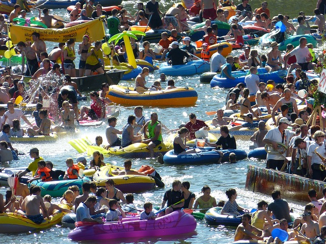 inflatable-water-slides-640x480-88384490.jpeg