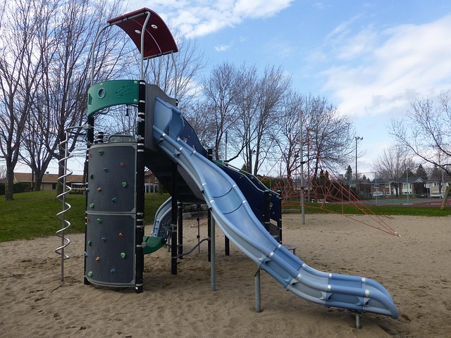 inflatable-water-slides-640x480-94058539.jpeg