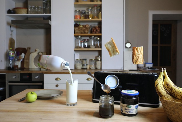 kitchen-640x480-24264079.jpeg